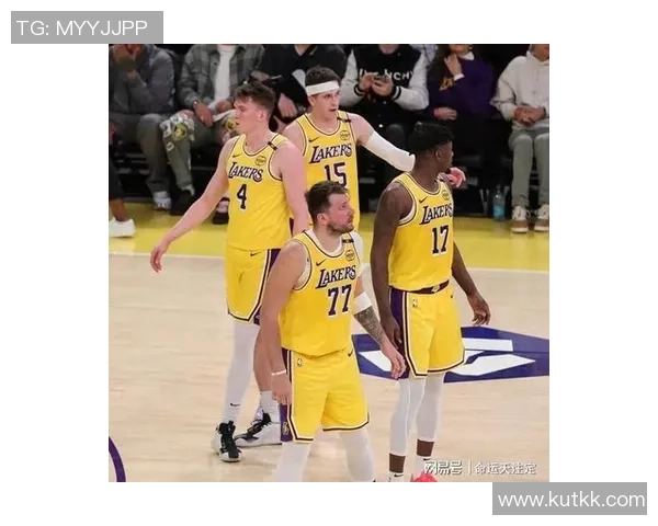 湖人对阵黄蜂精彩回放全场比赛亮点与精彩瞬间回顾