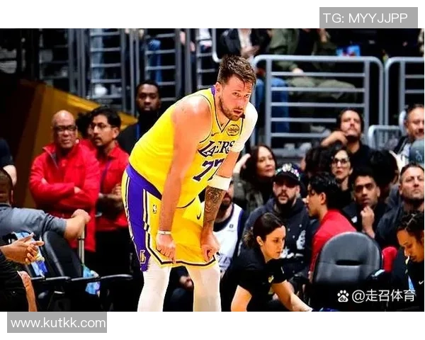 湖人火箭激战回顾：2018年12月14日的精彩对决与赛后分析